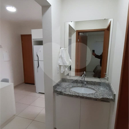 Studio no Condomínio Residencial Pieta .
