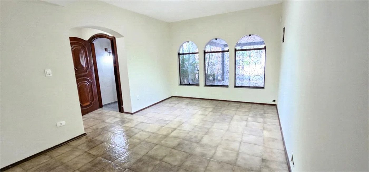 Sobrado à venda com 3 quartos, sendo 1 suíte, em Vila Leopoldina, São Paulo, SP