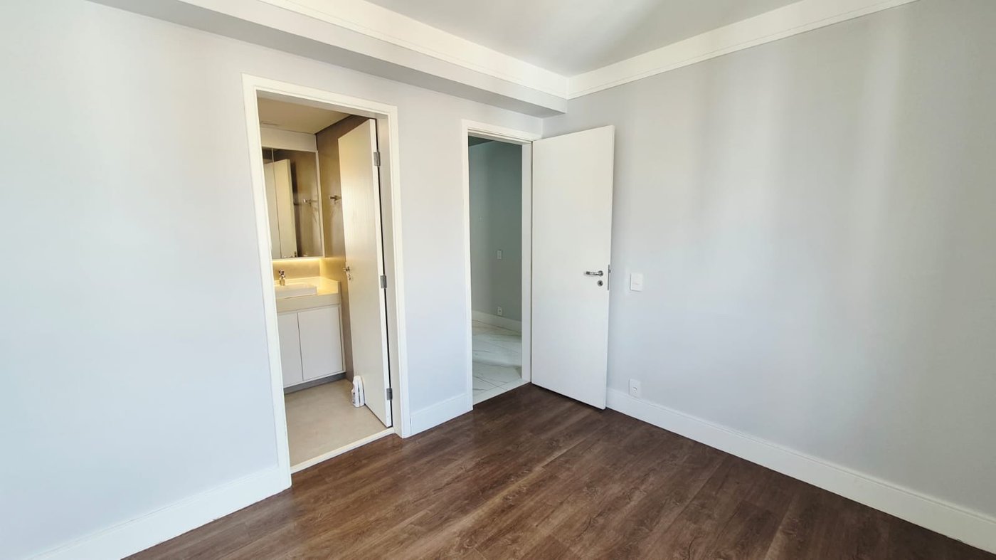 COBERTURA DUPLEX DE ALTO PADRÃO NA VILA SÃO FRANCISCO | 233 m²