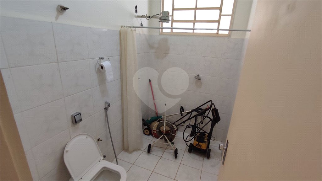 Casa à Venda de 3 dormitórios em São Carlos, no bairro Parque Santa Marta