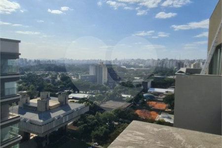 Apartamento com 2 dormitórios e uma suíte, mobilíado no Ibirapuera.