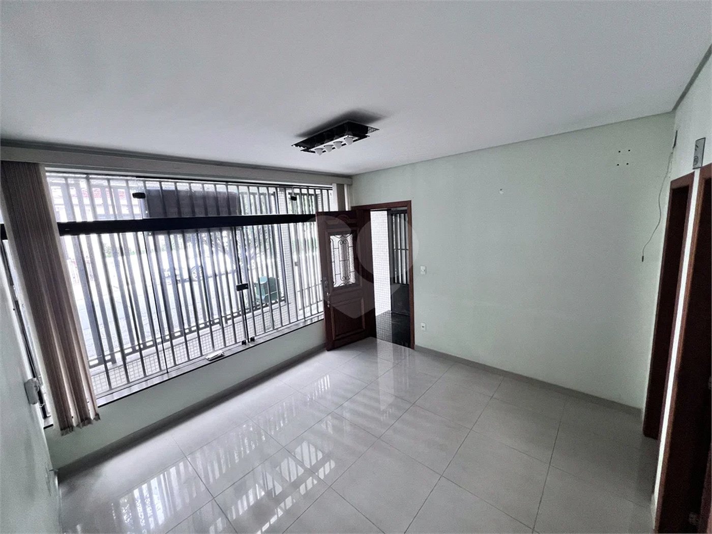 Prédio Comercial de Alto Padrão - 253m², 5 Salas, 5 banheiros , 3 Vagas , à venda na Moóca