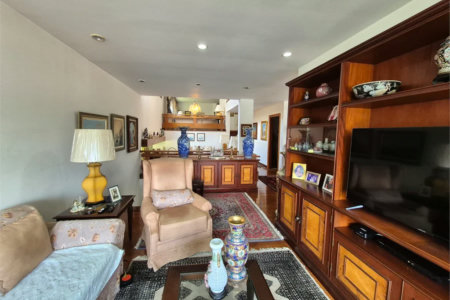 Casa de Vila à venda ou para alugar com 4 quartos, sendo 2 suítes, em Jardim Leonor, São Paulo, SP