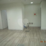 Conjunto comercial na Vila Olimpia