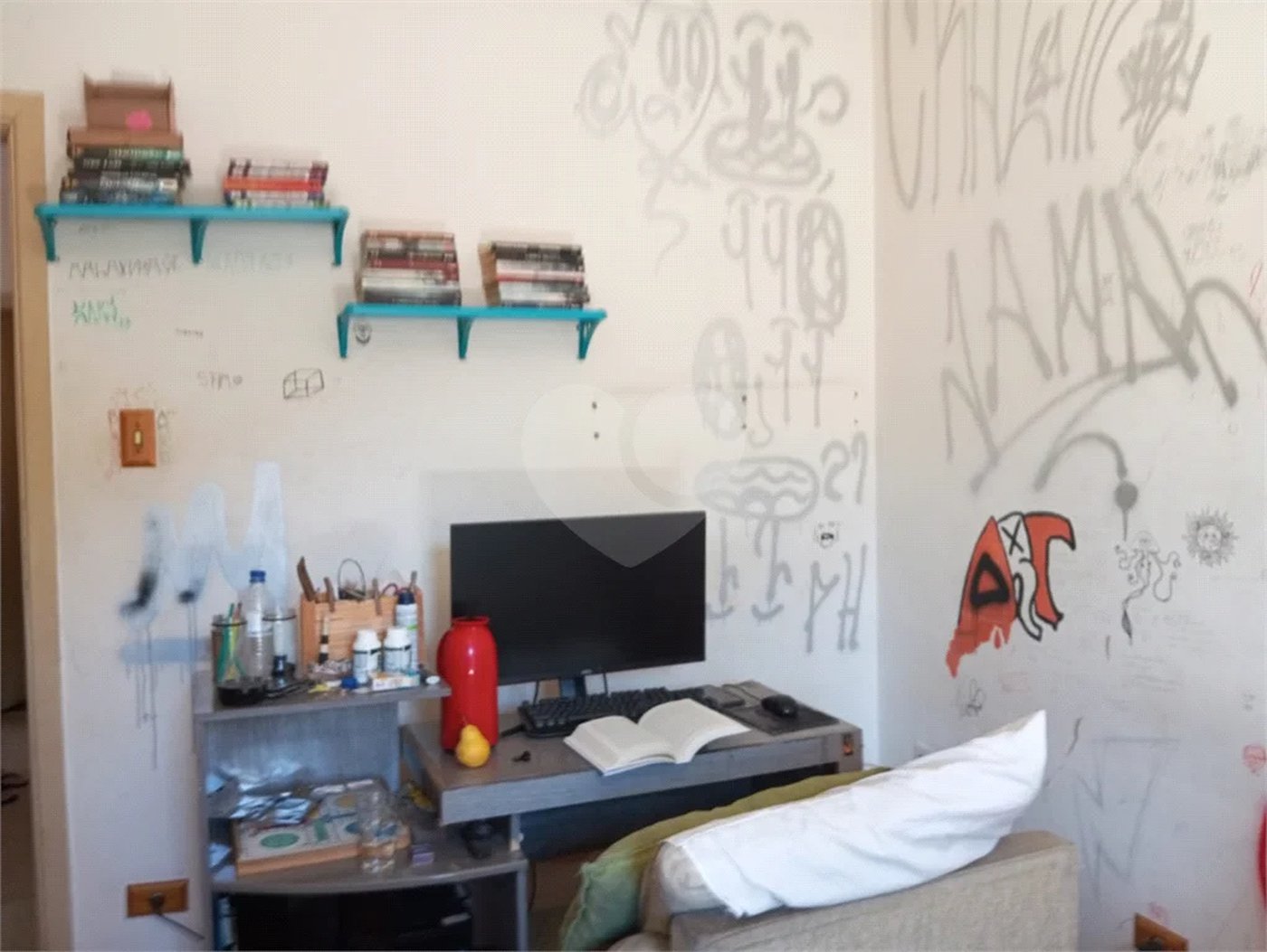 Terreno á venda com 2 casas na Vila Rosália, Guarulhos, SP.