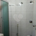 Apartamento Reformado à Venda – Localização Privilegiada!