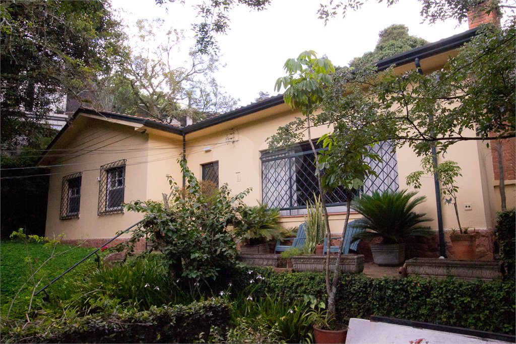 Casa à venda com 3 quartos, sendo 1 suíte,  em Campo Belo, São Paulo, SP
