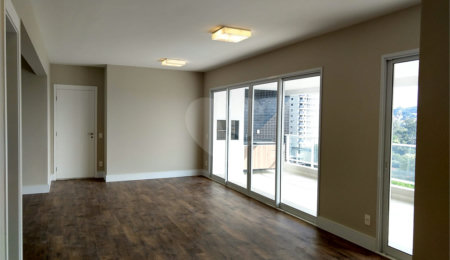 Apartamento à venda com 3 suítes em Vila Anastácio, São Paulo, SP