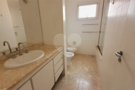 Apartamento sofisticado em localização privilegiada no Itaim Bibi – próximo ao Parque do Povo e Shopping JK Iguiatemi