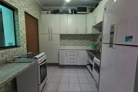 Sobrado à venda com 3 quartos, sendo 1 suíte,  em Butantã, São Paulo, SP