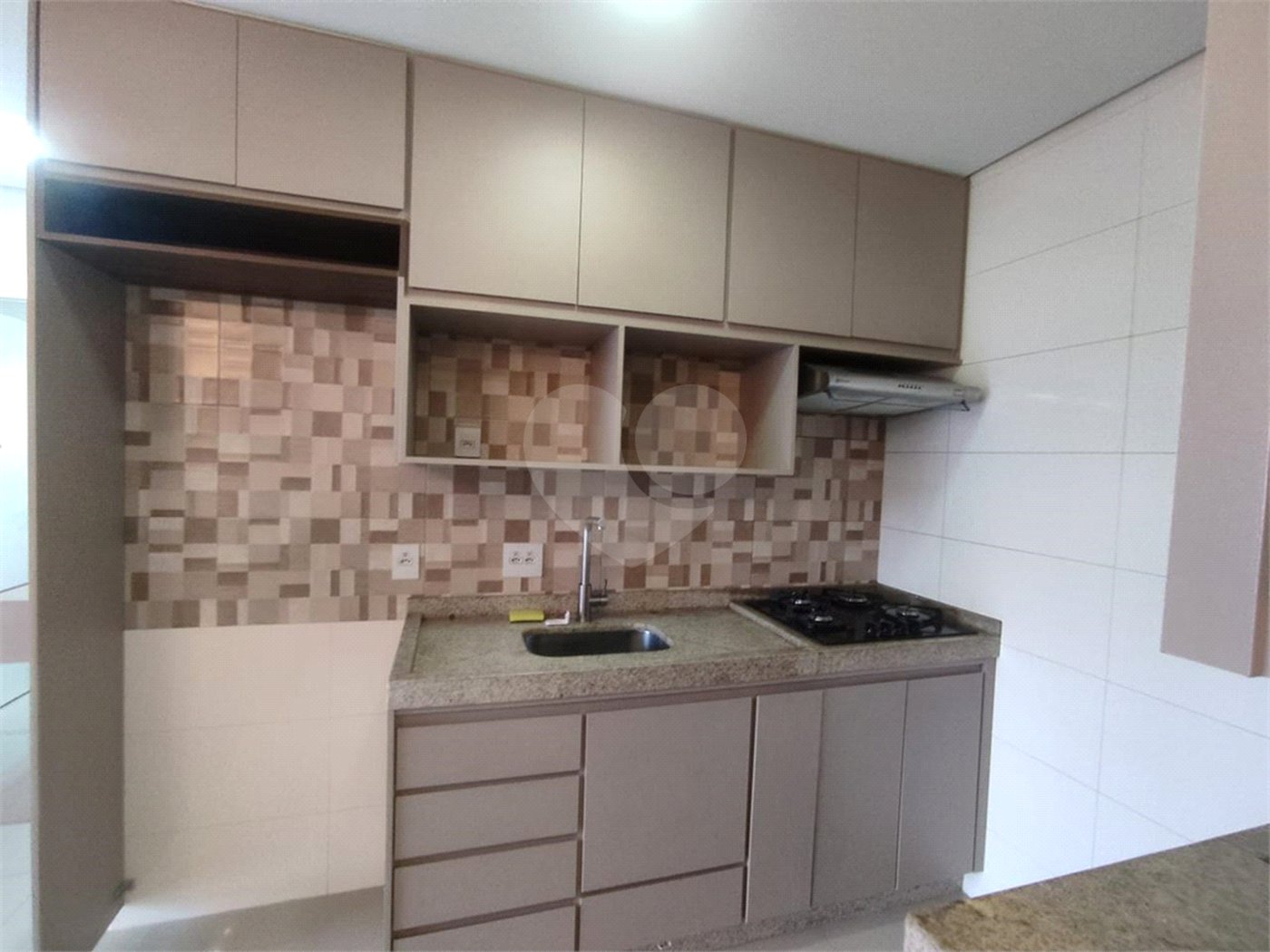 Apartamento á venda no Jardim Alvorada.