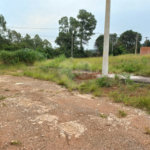 Terreno plano dispondo de 150,00 m² de área total.