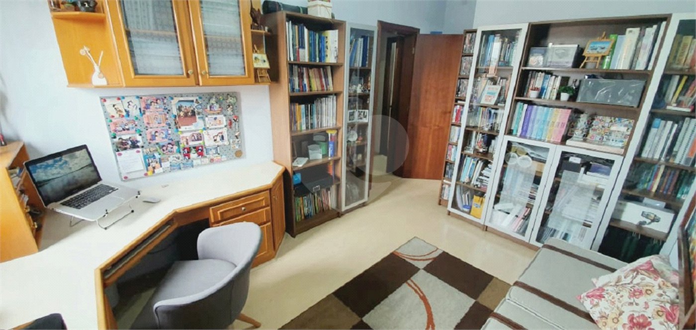 Apartamento à venda no Planalto Paulista de 147m² com 3 suítes e 3 vagas.