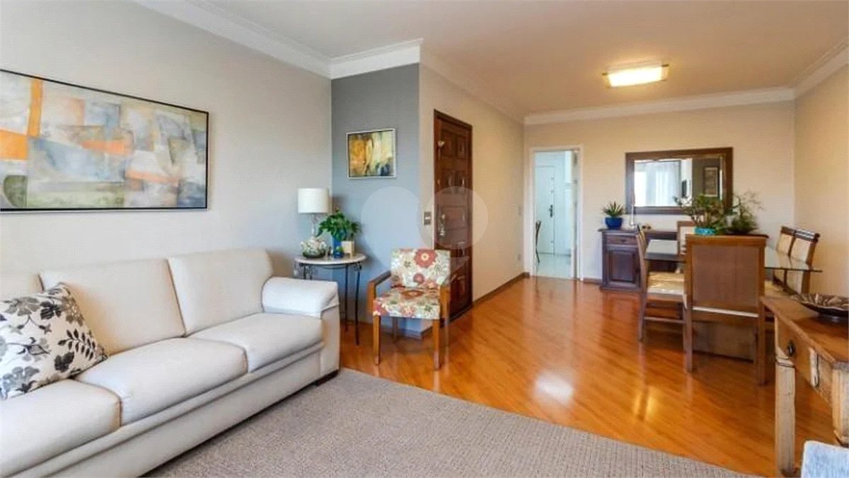 Apartamento à venda com 3 quartos, sendo 1 suíte, em Campo Belo, São Paulo, SP