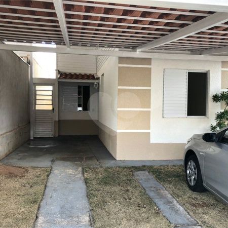 Casa térrea para venda no condomínio fechado Moradas III