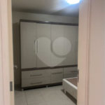 APARTAMENTO NO TÉRREO com Quintal.