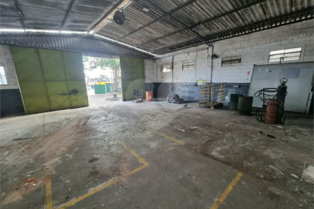 Galpão Comercial para Locação no Jardim do Trevo em Campinas com 276 m² de Área Construída e Amplo Terreno