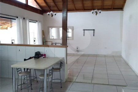 Casa com 3 dormitórios para locação, 222 m² - Vila Borghesi - São Roque/SP
