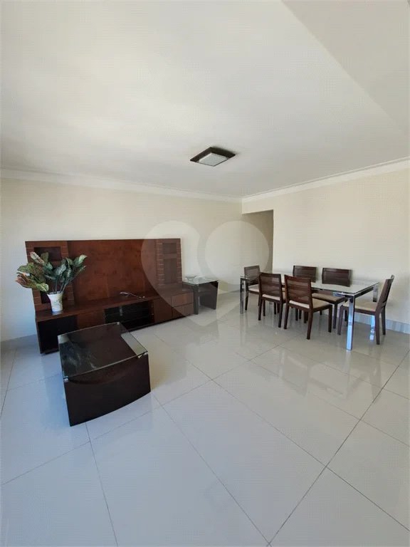 Apartamento a venda com 2 dormitórios 1 suíte 2 vagas de garagem