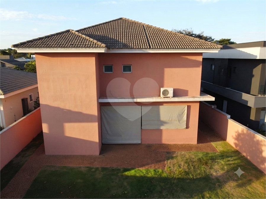 Exclusividade e Sofisticação no Swiss Park: O Sobrado Perfeito em São Carlos, com, 3 suites,2 salas, área Gourmet, persianas blackout automatizadas.