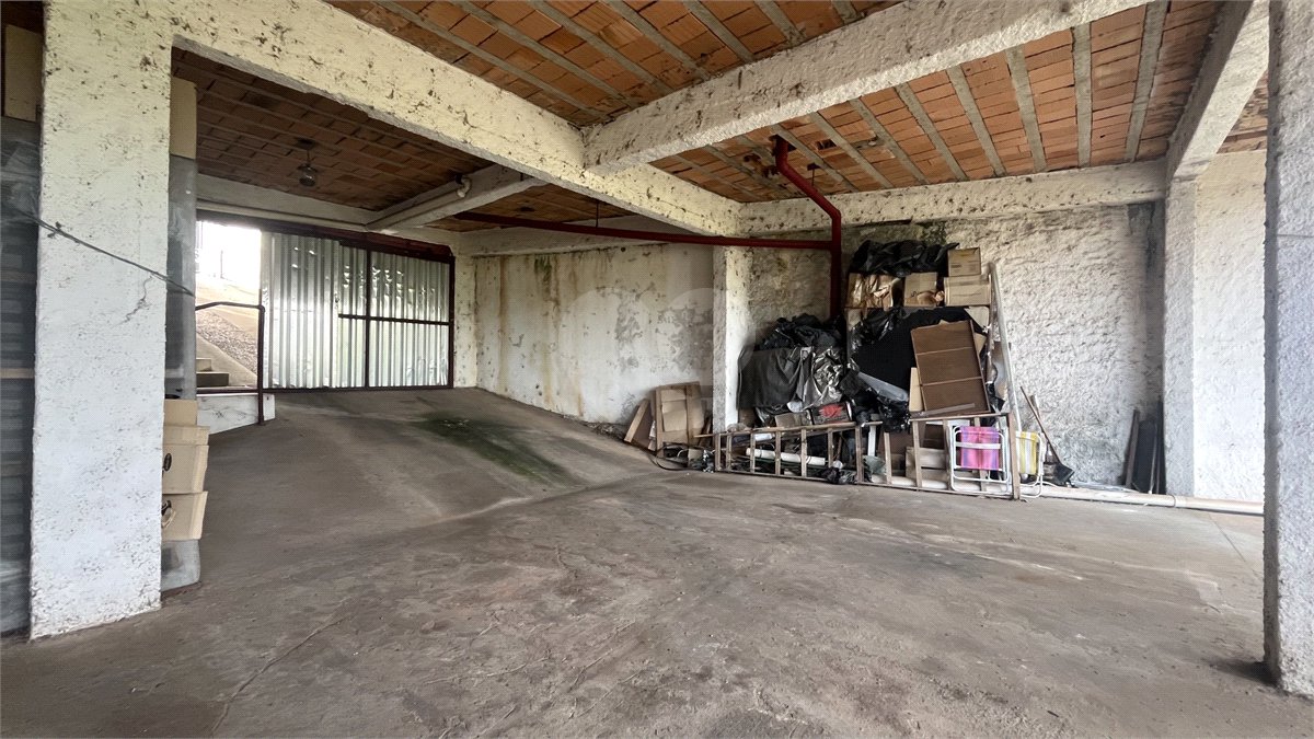 Casa Térrea com 3 dormitórios no Centro de Atibaia