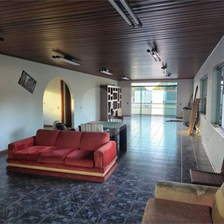 Casa à Venda com 5 quartos em Atibaia/SP