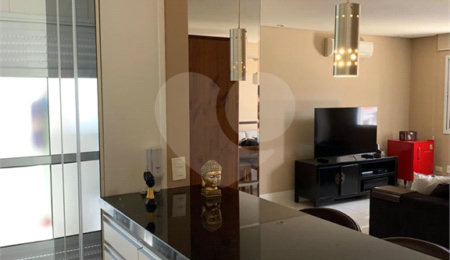 Apartamento à venda com 3 quartos, sendo 1 suíte,  em Vila Gumercindo, São Paulo, SP