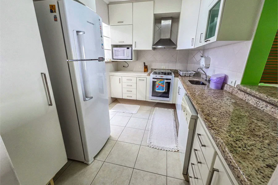 Apartamento à venda com 2 quartos, sendo 1 suíte, em Riviera de São Lourenço, Bertioga, SP