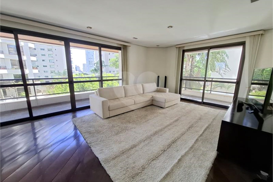 Apartamento, a venda, com 300m² de área privativa, 4 suítes, 4 vagas - Santana / SP