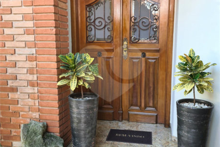 Casa com 3 dorm, 2 suítes, área gourmet, 4 vagas na Mooca