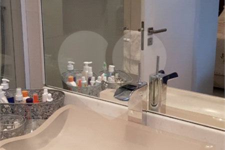 APARTAMENTO DE FINO TRATO - UM POR ANDAR NA MOOCA BELO