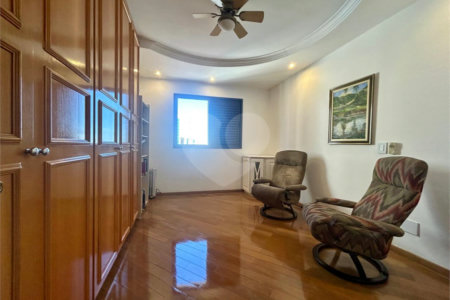 Apartamento com 3 dormitórios, sendo 3 suítes, 3 vagas, à venda no Tatuapé.