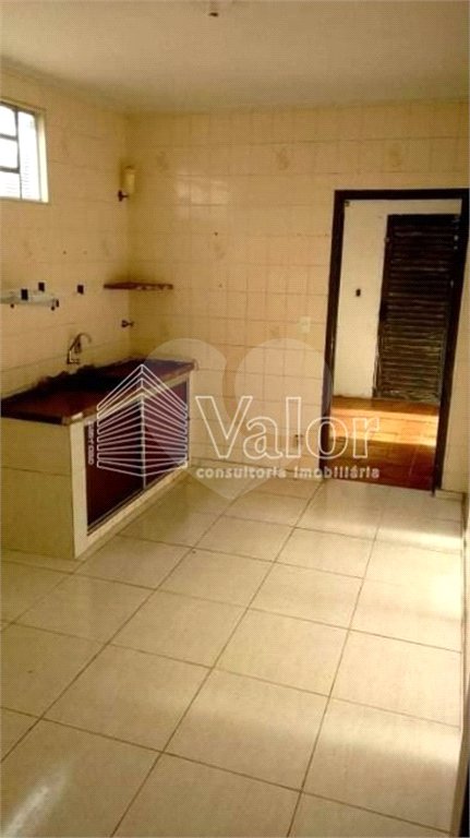 Casa em excelente localização na Vila Prado á venda.