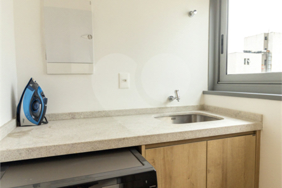 Duplex com 159m² à venda com 2 suítes, 1 dormitório, 1 escritório e 2 vagas de garagem nos Jardins