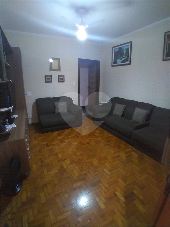 Casa + salão comercial na Vila Vista Alegre