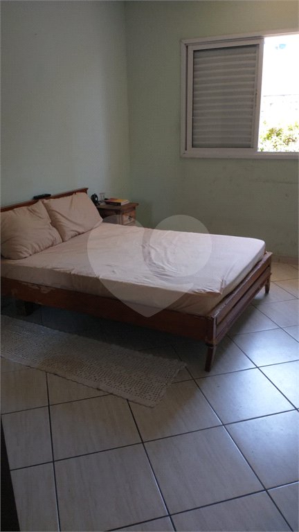Sobrado com 101m², 2 dormitórios, sendo 2 suítes, 2 vagas, à venda na Vila Ema.