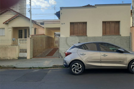Casa térrea a venda na região central de São Carlos