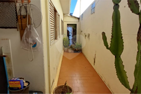 Oportunidade Única no Centro de São Carlos: Imóvel Versátil para Residência ou Negócio