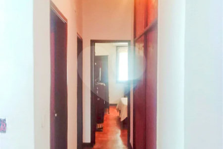 Apartamento na Consolação com 2 quartos, varanda, sem vaga.