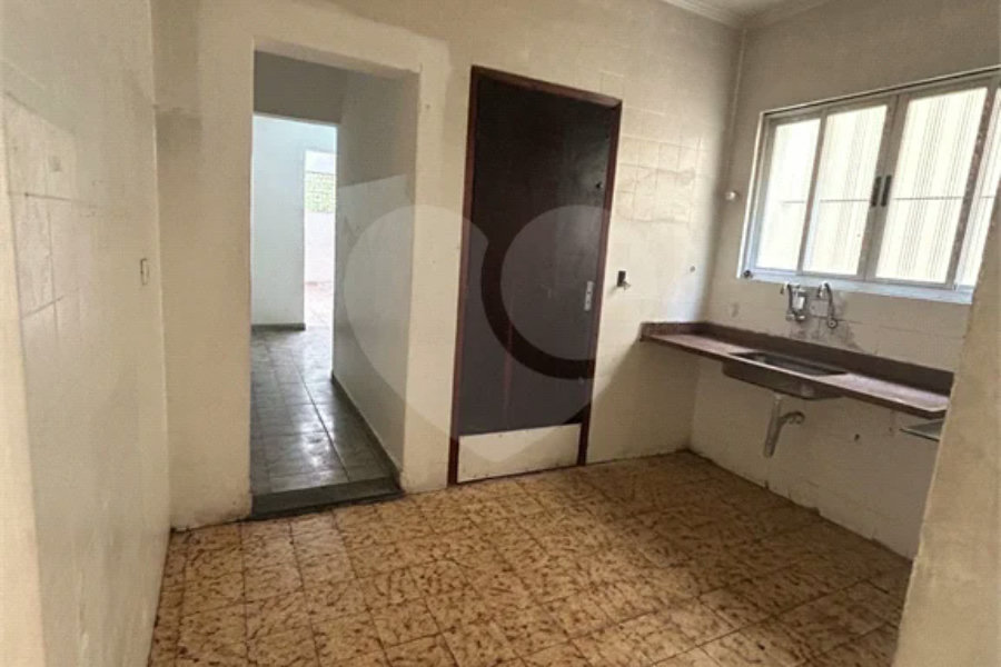 Excelente sobrado para comércio ou residência na Vila Santa Catarina