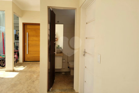 Casa térrea para venda em Araraquara/SP.