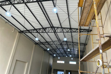 Galpão Comercial Novo para Locação – 350 m²