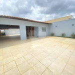 Casa à venda com 3 dormitórios, sendo 1 suite e ampla área de lazer no Jardim Brasil