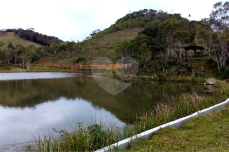 Sítio à Venda Natividade da Serra c/ 2.291,56m² Area Const. e 271.000,00m² Área Total