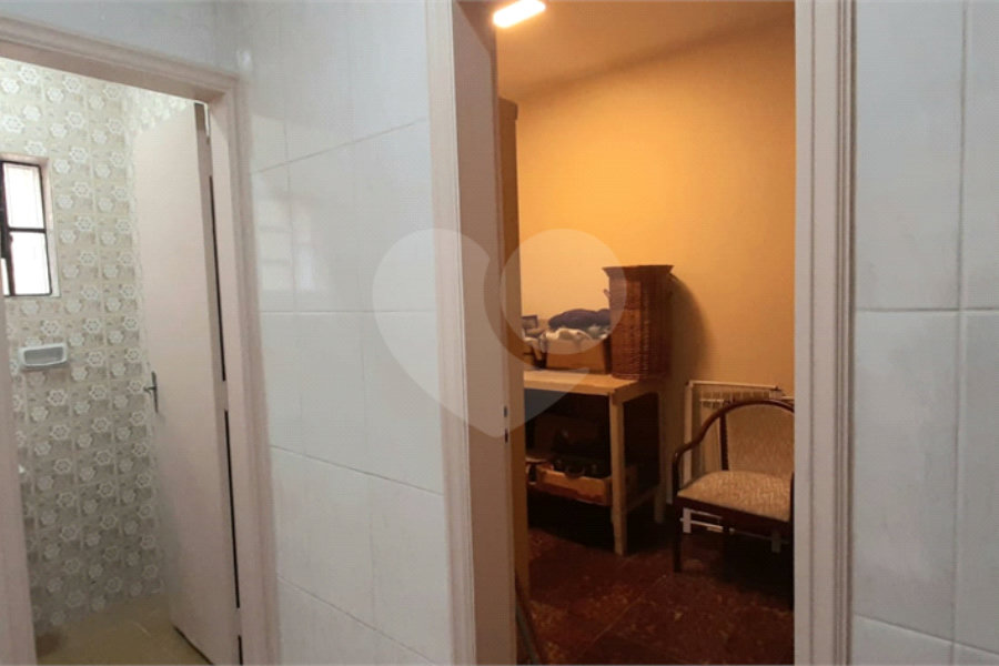 Sobrado amplo com 3 quartos, suíte e quintal para venda no Tremembé !!!