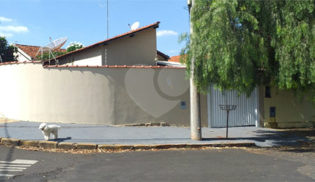 Casa à venda com 2 quartos, sendo 1 suíte,  em Jardim Universal, Araraquara, SP