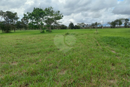 Loteamento Residencial no Condomínio Vila Pinhal do Broa