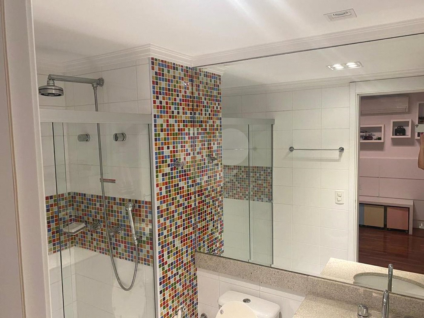 Condomínio clube, Apartamento na Mooca com 204 m² Com 3 suítes e 4 Vagas.