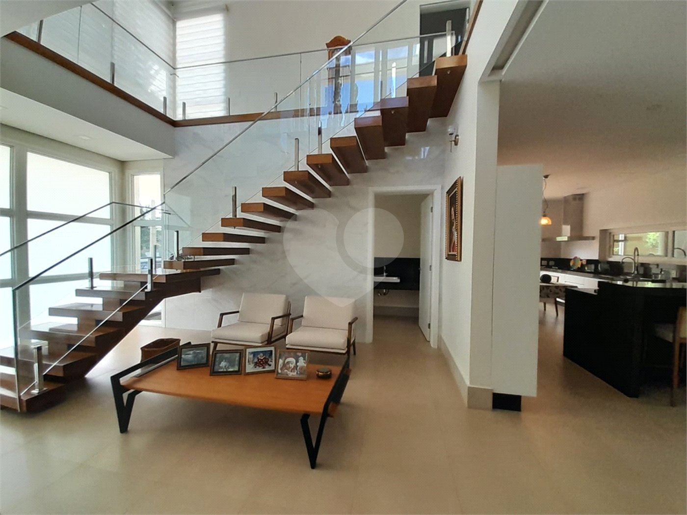 Casa à Venda no Condomínio Damha III – Elegância e Conforto para sua Família