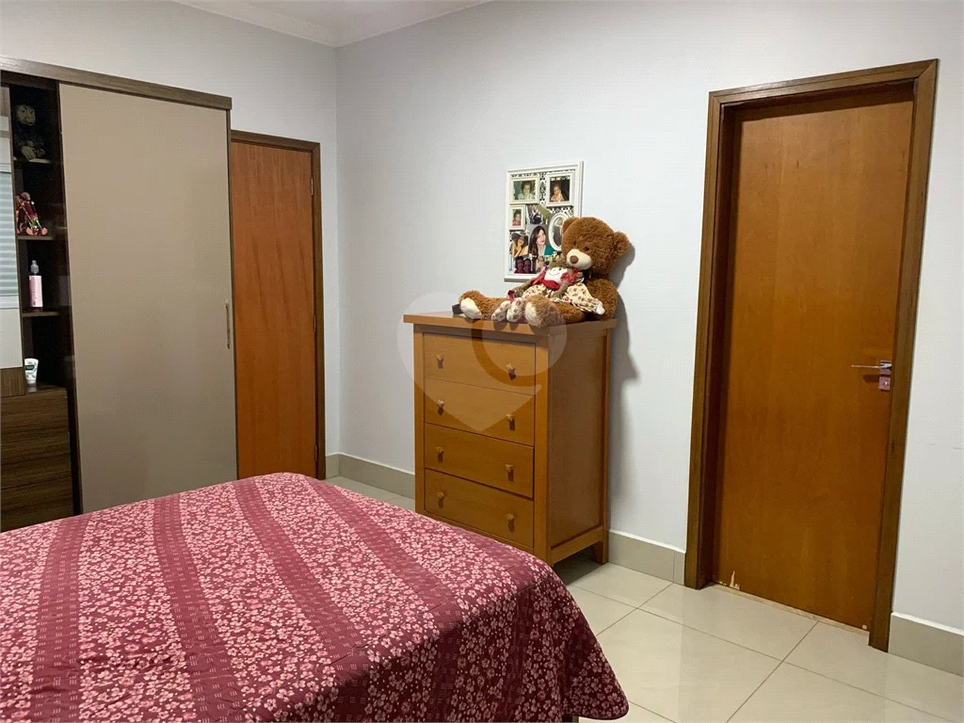 Linda Casa à Venda no Bairro Santa Rosa, na cidade de Piracicaba-SP.